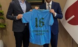 Bursaspor Başkanı Çelik'ten Bilal Erdoğan'a özel forma