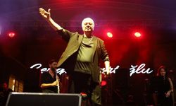 Cengiz Kurtoğlu, Altın Biber Festivalinde sahne aldı