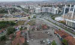 Çorum'da gençleri buluşturacak 'Genç Park' Projesi çin yıkım çalışmaları sürüyor
