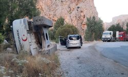 Darende'de iş makinesi devrildi
