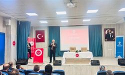 Diyanet İşleri Başkan Yardımcısı Şahin Hakkari'de din görevlileriyle buluştu