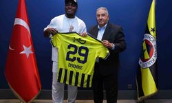 Emmanuel Emenike'den, Fenerbahçe'ye ziyaret