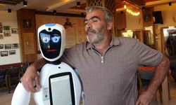 Erzurumlular robot Şukufe'yi çok sevdi: 'Ağzı olsa cağ kebabı yiyecek'