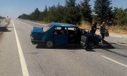 Eskişehir'de 2 araç çarpıştı: 1'i bebek, 1'i çocuk 6 yaralı