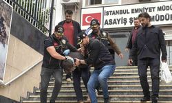 Eyüpsultan Camii'nde silah sesinin yükseldiği olaya ilişkin gözaltına alınan 2 şüpheli adliyeye sevk edildi
