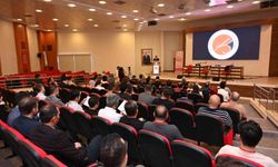 Farklı ülke ve şehirlerden akademisyenlerin katıldığı sempozyumda tarih eğitimi masaya yatırıldı
