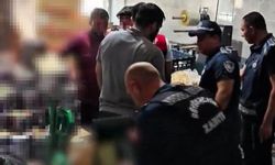 Gaziantep'te bozulmuş, tarihi geçmiş ve değiştirilmiş 2 kamyon cips ve şekerleme ele geçirildi