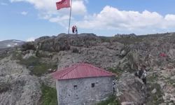 Gümüşhane'de 2 bin 500 rakımdaki Taş Mescid ilgi çekiyor