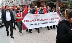 Gümüşhane'de Gaziler Günü'nde 'Kahramanlarla Kardeşlik Yolunda' yürüyüşü