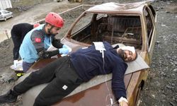 Gümüşhane'de yağış altında heyelan sonrası kaza tatbikatı