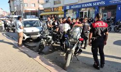 Hafif ticari aracın çarptığı motosikletli polis yaralandı