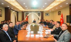 Hakkâri'de sahipsiz hayvanların durumu masaya yatırıldı