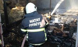 Hassa'da ev ve ahır yandı
