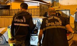 Husumetlisinin babasına ait otomobili kurşunladılar