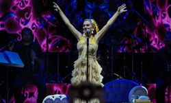 İEF'de Yıldız Tilbe rüzgarı esti
