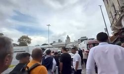 İstanbul Fatih ilçesi Sofçuhan İşhanı içinde bir döviz bürosunda çıkan silahlı kavgada 2 kişi hayatını kaybederken, 2 kişi yaralandı. Bir şüphelinin de yakalandığı öğrenildi. Olayla ilgili inceleme başlatıldı.