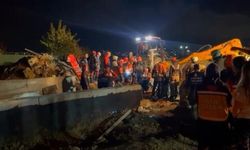 İstanbul Valiliğinden Büyükçekmece'deki göçükle ilgili açıklama: 3 kişi gözaltına alındı