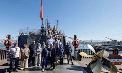İzmir Büyükşehir'in gezileri emeklilere nefes oluyor