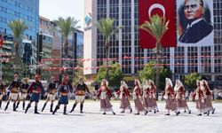 İzmir, kurtuluşunun 104. yılını coşkuyla kutlamaya hazırlanıyor