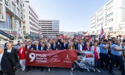 İzmir'de zafer yürüyüşü