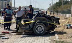 Kazada Fiat otomobil ikiye bölündü: 2 ölü, 2 yaralı