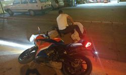 Keçiören'de motosiklet çalan 2 hırsız kamerada