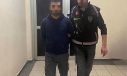 Kendisini polis olarak tanıtıp 3,5 milyon lira dolandırdı, kuyumcuda altın alırken yakalandı