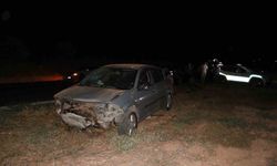 Kilis-Hatay yolunda motosiklet ile otomobil çarpıştı: 2 yaralı