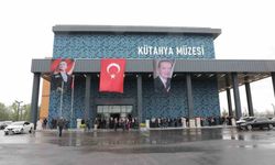 Kütahya'nın tarihi mirası Bakan Ersoy tarafından açılan yeni müzede ziyaretçilerle buluştu