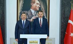 Millî Savunma Bakan Yardımcısı Ayhan, Vali Yılmaz'ı ziyaret etti