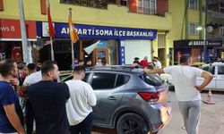 Otomobil AK Parti ilçe binasına daldı