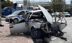 Otomobiller çarpıştı, Tofaş hurdaya döndü: 3'ü ağır 4 yaralı