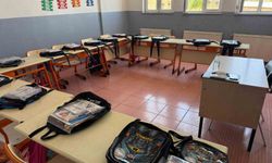 Patnos'ta yüzlerce öğrencinin yüzünü güldürdüler