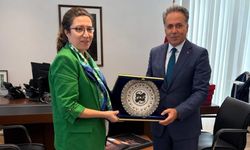 Rektör Akpolat'tan Frankfurt Başkonsolosu Akdevelioğlu'na ziyaret