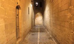 Şanlıurfa'da tarihi sokaklar ışıklandırıldı