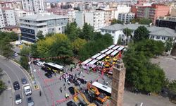 Siirt Belediyesinin filosuna 21 yeni araç katıldı