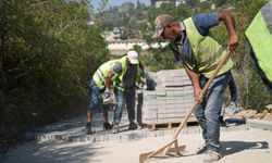 Tarsus'ta 3 bin 200 metrekarelik yol yenilendi