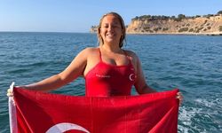 Türk yüzücü Ece Demir, Amerika'da tarihe geçti