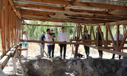 Vali Akmeşe Kınık Höyük Kazı Alanını inceledi