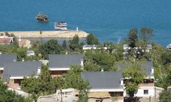 Van Gölü çevresinde yatay mimari çağrısı