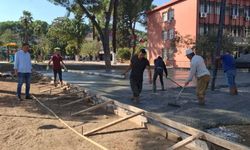Yenipazar'da spor alanı ve cadde çalışmaları sürüyor