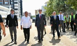 Yeşilyurt'ta asfalt seferberliği sürüyor