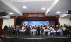 YKS ve LGS'de dereceye giren Canikli öğrencilere ödül