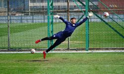 Rizeli Kaleci Mehmet Akif Öztürk, 1. Lig’e İmza Attı