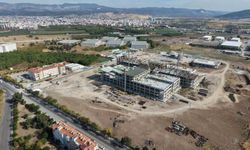 Akhisar'daki 450 yataklı hastanede inşaat çalışmaları sürüyor