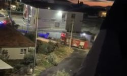Antalya'da iki katlı evin çatısı alevlere teslim oldu