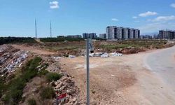 Antalya'da seyir halindeyken yola harç döken beton mikserine 200 bin lira ceza