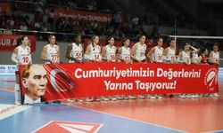 Aras Kargo Spor Kulübü, Sultanlar Ligi'nde Cumhuriyet'in 103'üncü yılını kutladı