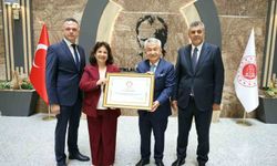ATO Başkanı Mehmet Şahbaz mazbatasını aldı