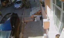 Avcılar'da feci kaza, kamyonetin altında kalan kadın hayatını kaybetti